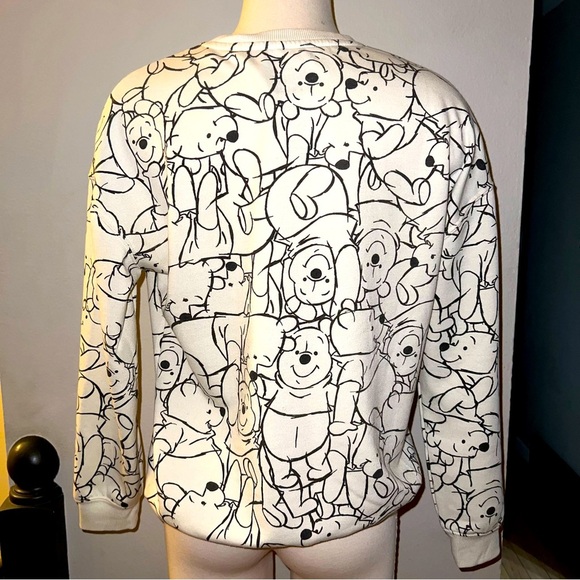 Disney Winnie the Pooh Sweatshirt Women’s Small White Allover Graphic Print - Picture 3 of 6